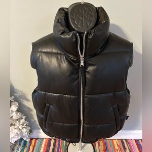 NEW S13 new York Vegan Leather Puffer Vest Jacket Ski Coat Snow Black Large